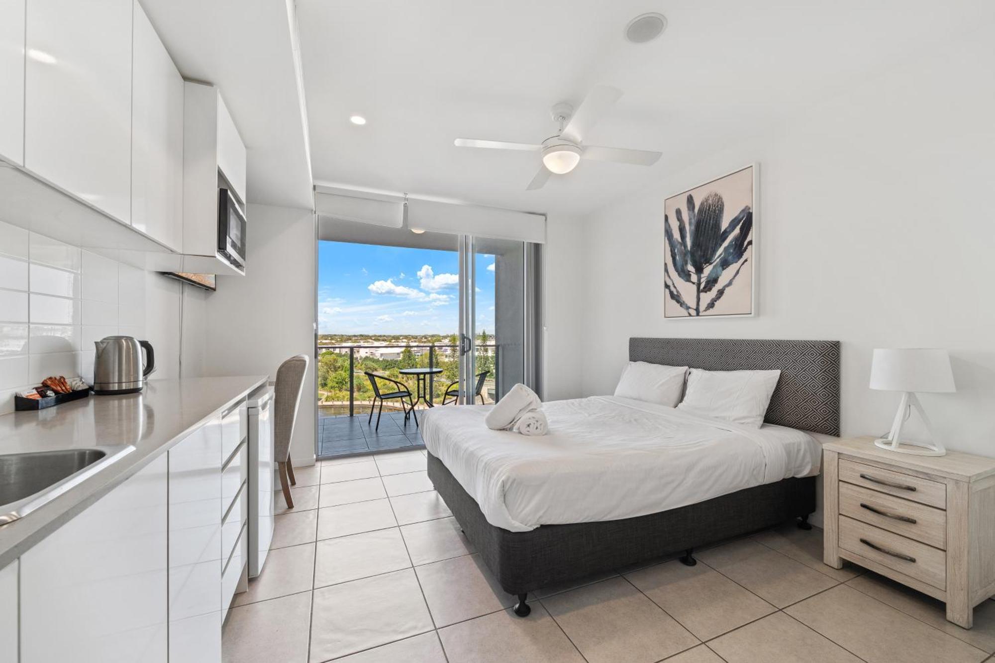 North Shore Oceanside Kawana Kawana Waters Exterior photo
