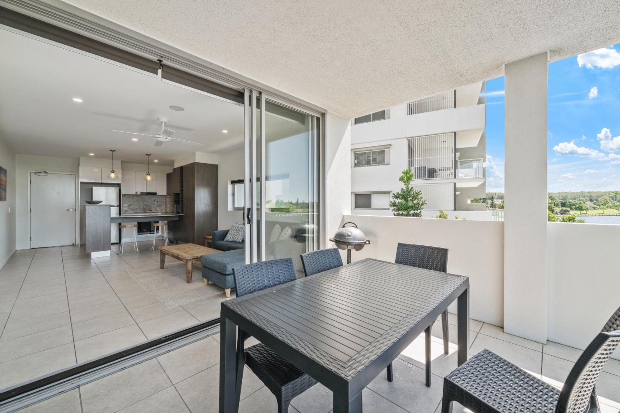 North Shore Oceanside Kawana Kawana Waters Exterior photo
