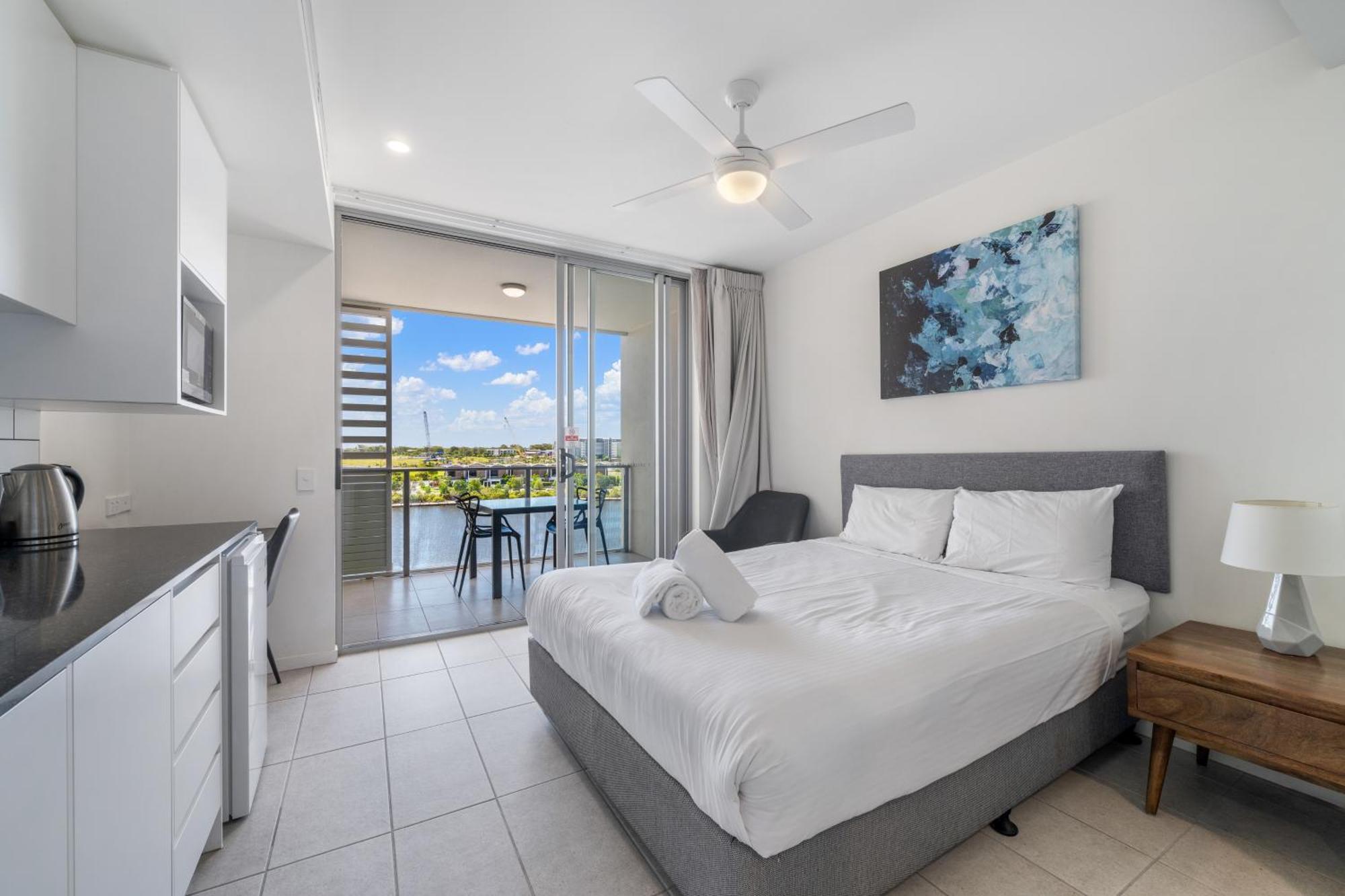 North Shore Oceanside Kawana Kawana Waters Exterior photo