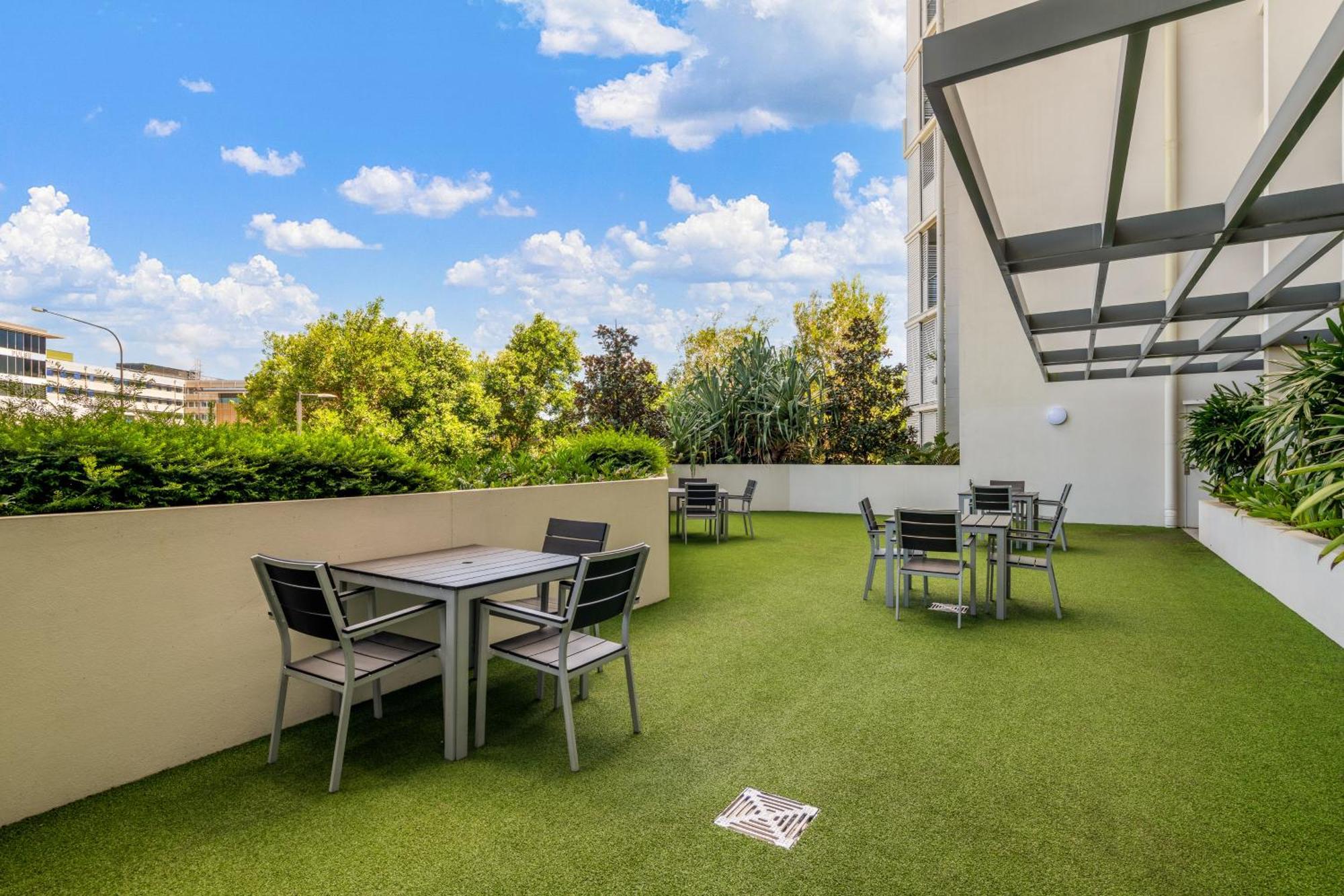 North Shore Oceanside Kawana Kawana Waters Exterior photo