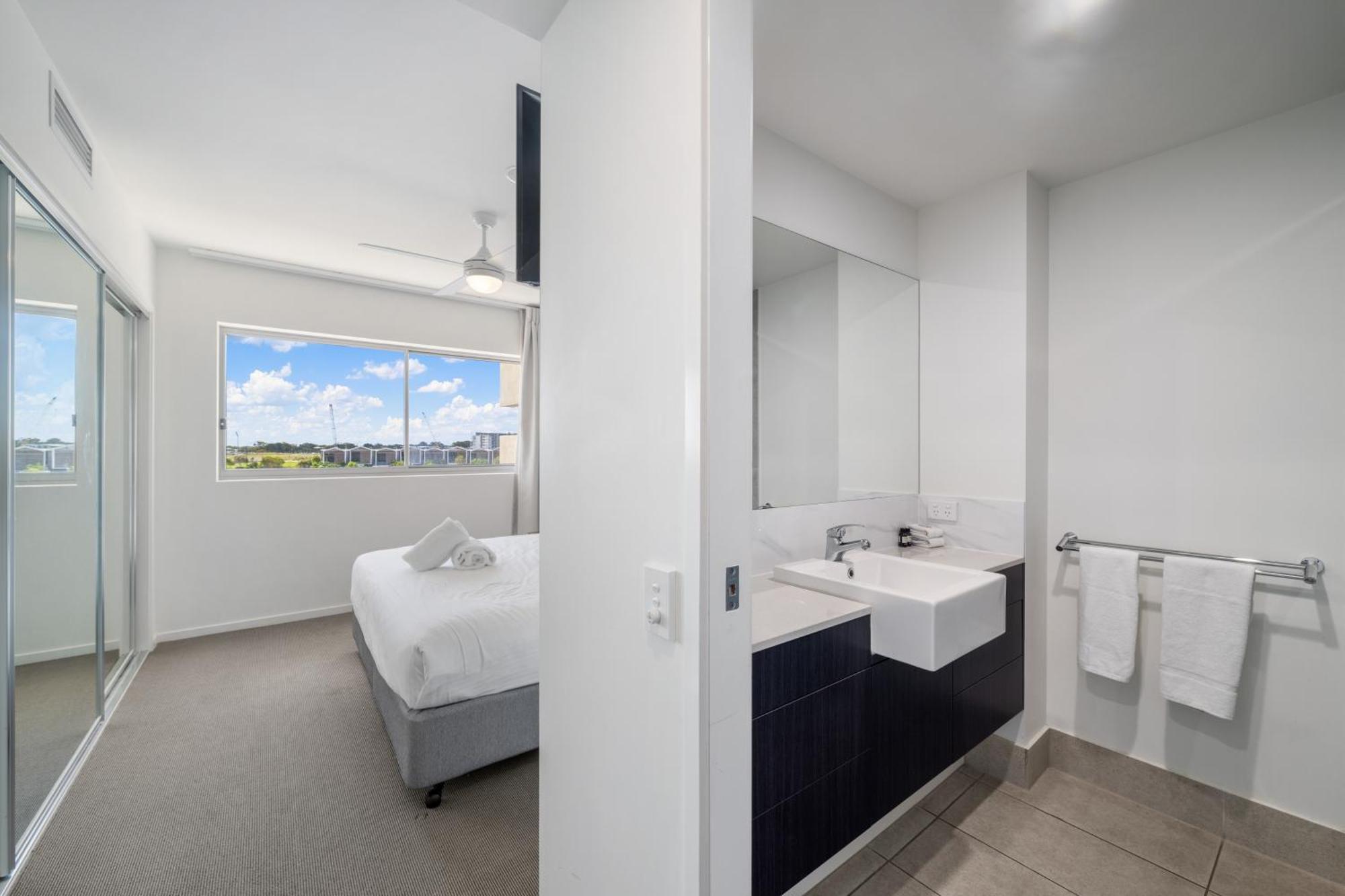 North Shore Oceanside Kawana Kawana Waters Exterior photo